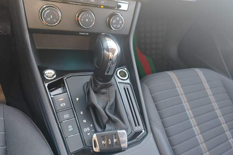 Used Volkswagen Lavida 2019 1.5L Automatic Vision Edition China VI Standard