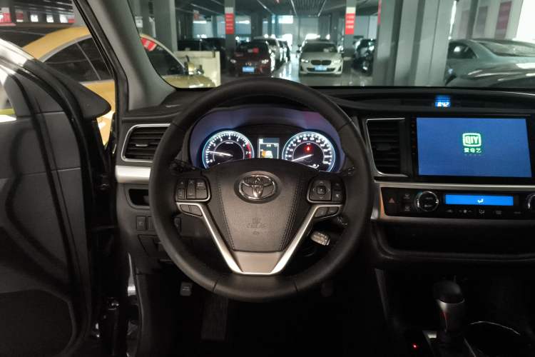 Used Toyota Highlander 2018 2.0T Four-Wheel Drive Luxury Version 7 Seats China VI Standard