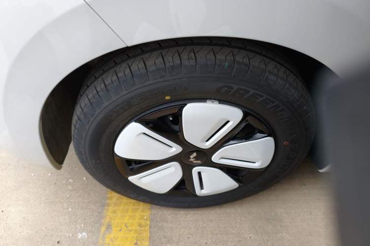 Used Wuling Hongguang MINIEV 2025 Four-Door Version Advanced Edition
