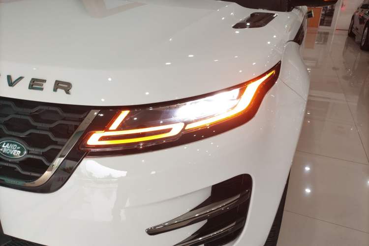 Used Land Rover Range Rover Evoque 2021 Range Rover Velar 249 PS R-Dynamic S Performance Edition
