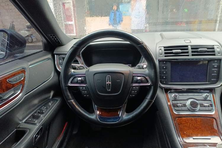 Used Lincoln Continental 2017 2.0T Two-Wheel-Drive Luxury Edition