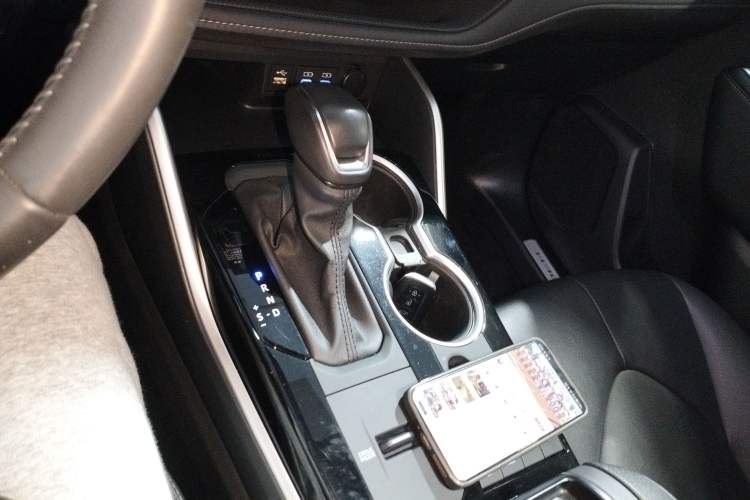 Used Toyota Highlander 2022 Dual-Engine 2.5L Four-Wheel Drive Prestige Version 7 Seats