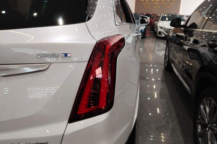 Used Cadillac XT5 2022 2.0T Two-Wheel Drive Luxury Version