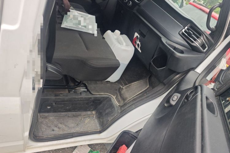 Used JMC Fushun 2022 2.0T Manual Multi-Function Passenger Vehicle Short Wheelbase Low Roof 6-Seater
