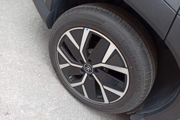 Used BYD Song L DM-i 2025 Intelligent Driving Version 160 km Beyond-Range Type
