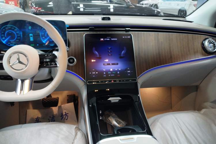 Used Mercedes-Benz EQE SUV 2024 500 4MATIC Pioneer Edition
