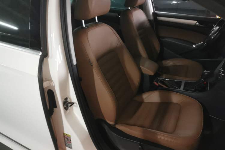 Used Volkswagen Passat 2014 1.8TSI DSG Prestige Navigation Edition
