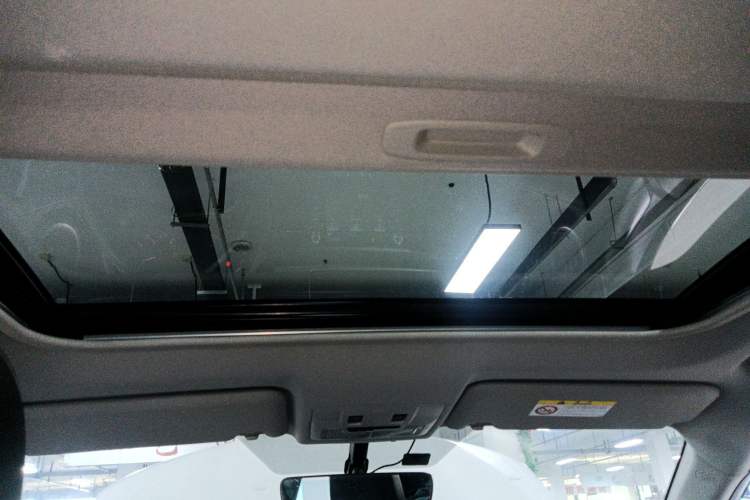 Used Toyota RAV4 2019 2.0L CVT Two-Wheel Drive Fashion X Limited Edition China V Standard
