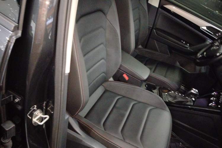 Used Volkswagen Tayron 2019 330TSI Two-Wheel Drive Luxury Model China VI Standard
