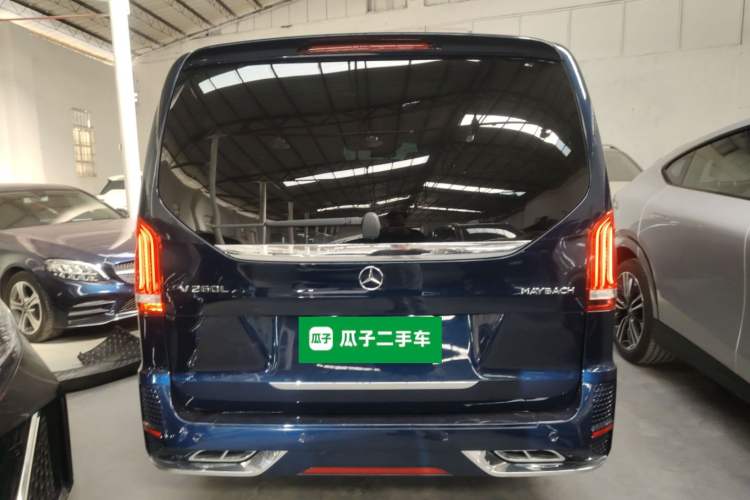 Used Mercedes-Benz V-Class 2021 V 260 Avantgarde Edition
