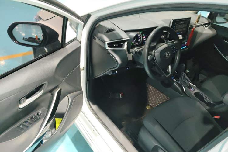 Used Toyota Corolla 2021 Dual-Motor 1.8L E-CVT Elite Edition
