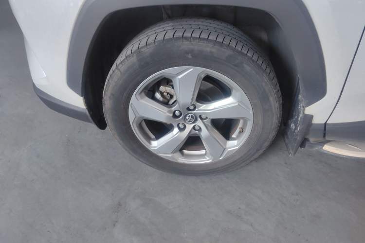 Used Toyota RAV4 2022 2.0L CVT Two-Wheel Drive Fashion Plus Edition
