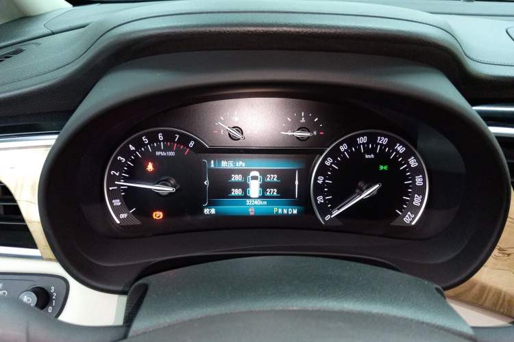 Used Buick GL8 2017 ES 28T Comfort Model China V Standard
