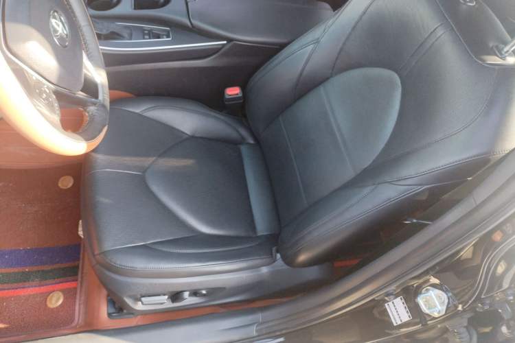 Used Toyota Avalon 2019 2.0L XLE Premium Edition China VI
