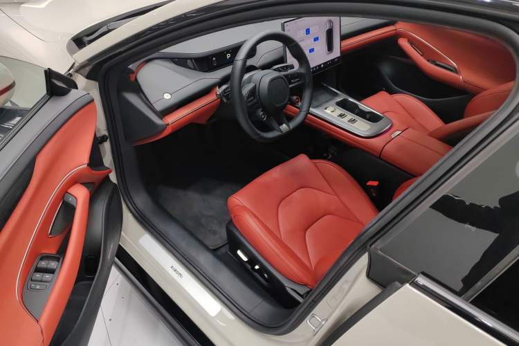 Used  SU7 2024 Rear-Drive Long-Range Intelligent Driving Version
