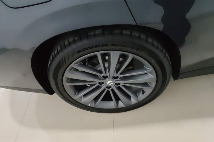 Used Leapmotor C16 2026 Extended-Range 280 LiDAR Zhizun Edition 5 Seats