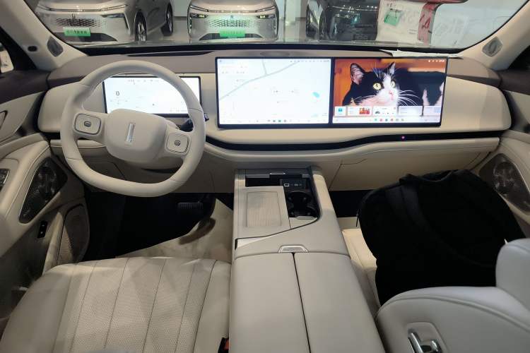 Used Wey Lanshan 2025 Four-Wheel Drive Max
