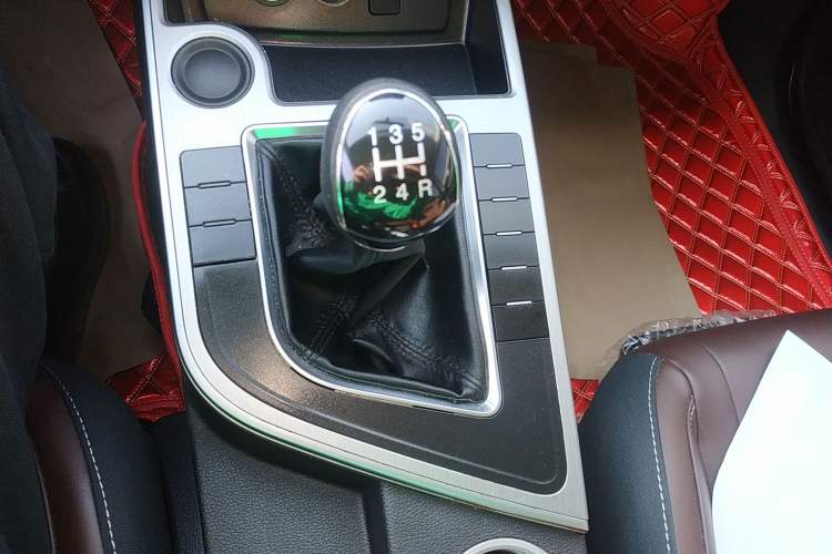 Used FORTHING T5 2022 Grand Edition 1.6L Manual Dream-Chasing Five-Seat Model
