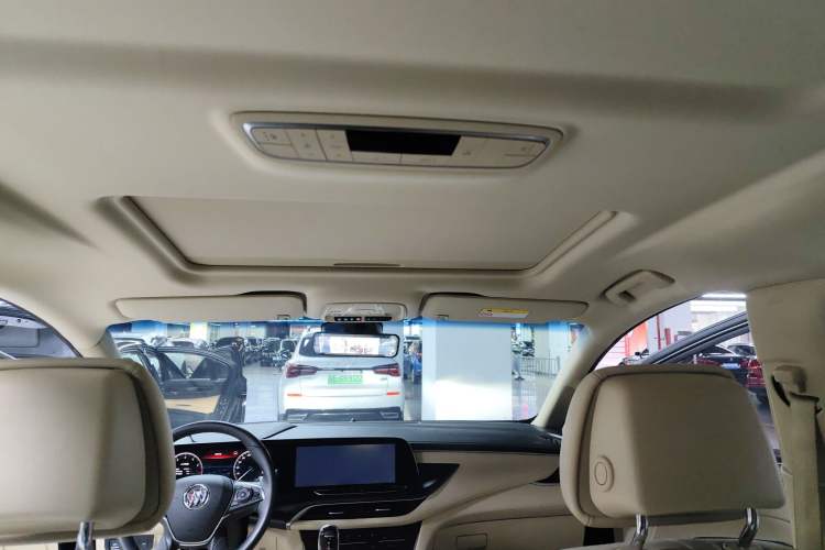 Used Buick GL8 2023 ES Lu Zun Deluxe Model
