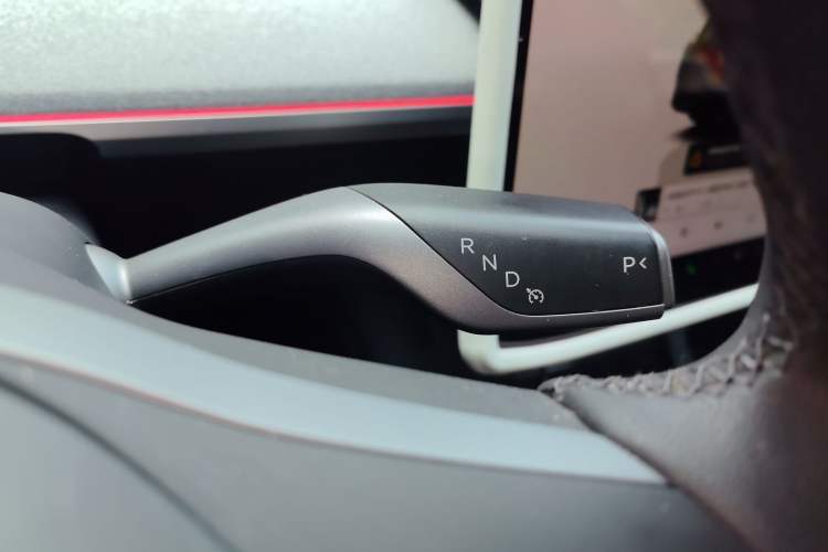 Used Tesla Model Y 2023 Rear-Wheel-Drive Version
