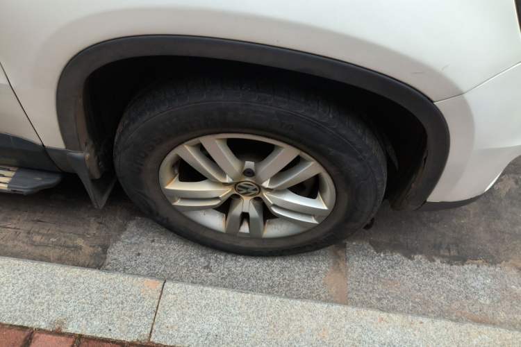 Used Volkswagen Tiguan L 2015 1.8TSI Automatic Two-Wheel Drive Trend Edition