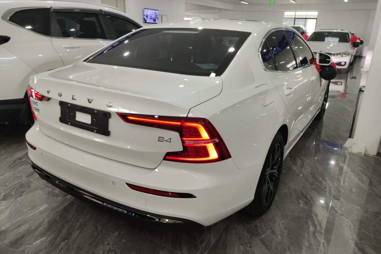 Used Volvo S60 2025 B4 Zhiyi Luxury Edition
