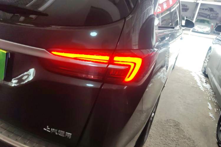 Used Buick GL8 2021 Land Cruiser Executive Class 652T Luxury Model
