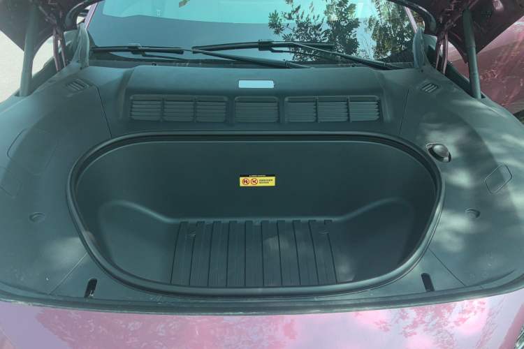 Used  YU7 2025 Ultra-Long Range High-Performance All-Wheel-Drive Max Edition
