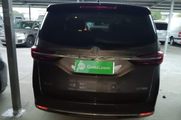 Used Buick GL8 2023 Facelifted Land Cruiser Executive Luxury Version