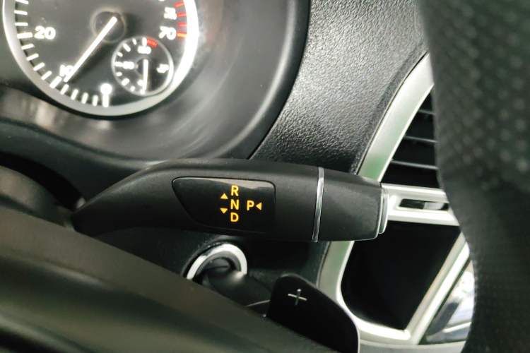 Used Mercedes-Benz Vito 2018 2.0T Elite Version 7 Seats China VI Emission Standard