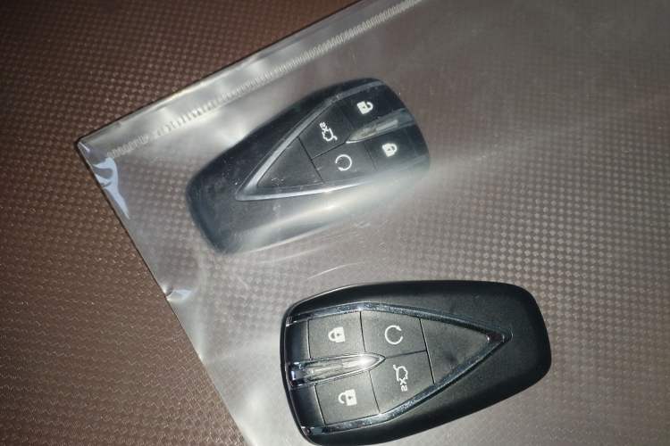 Used Changan UNI-Z New Energy 2024 Blue Whale Smart Electric iDD 125km Beyond Edition
