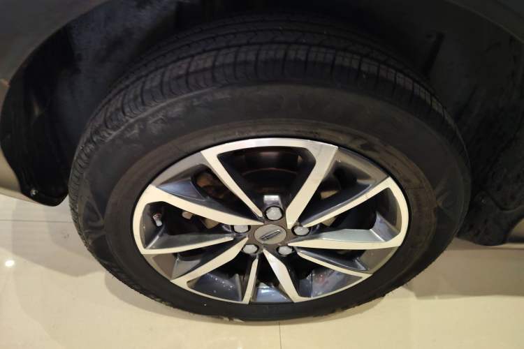 Used Geely Auto Coolray 2020 Facelift 240T DCT Hunter
