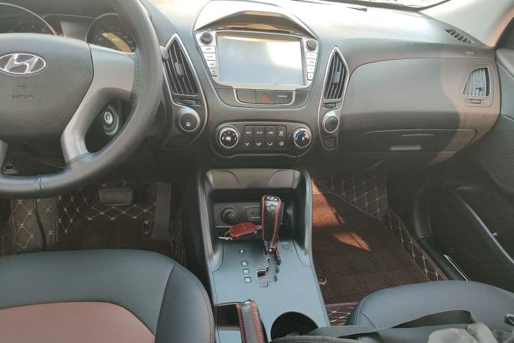 Used Hyundai ix35 2015 2.0L Automatic 2WD Comfort Edition China IV Standard