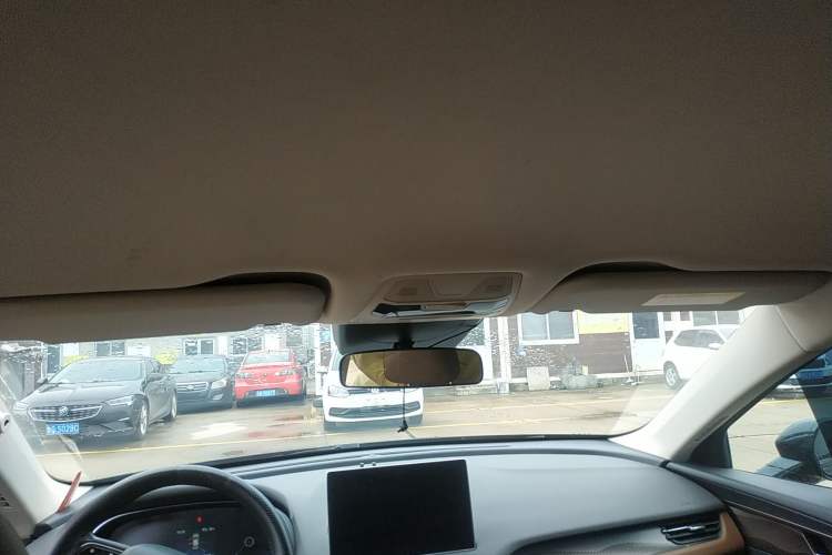 Used Hongqi E-QM5 2021 Charging T3 Version 4 Seats
