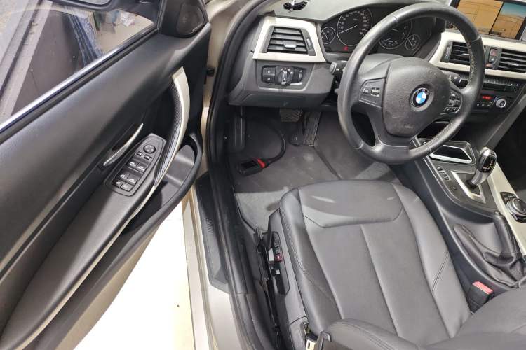 Used BMW 3 Series 2015 320Li Luxury Edition Fashion Model
