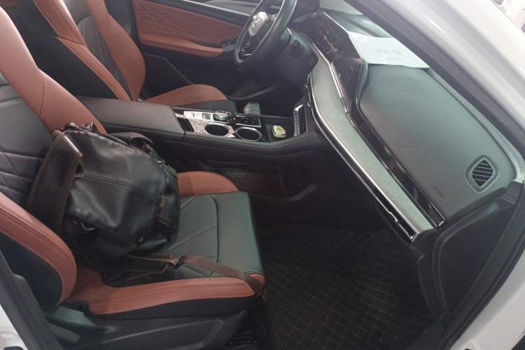 Used Changan Eado 2024 PLUS Blue Whale NE 1.4T GDI DCT High-Energy Edition