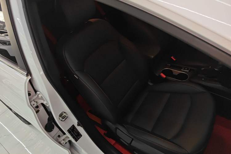 Used Hyundai Elantra 2019 1.4T Dual-Clutch Xuan Dong · Dynamic Model
