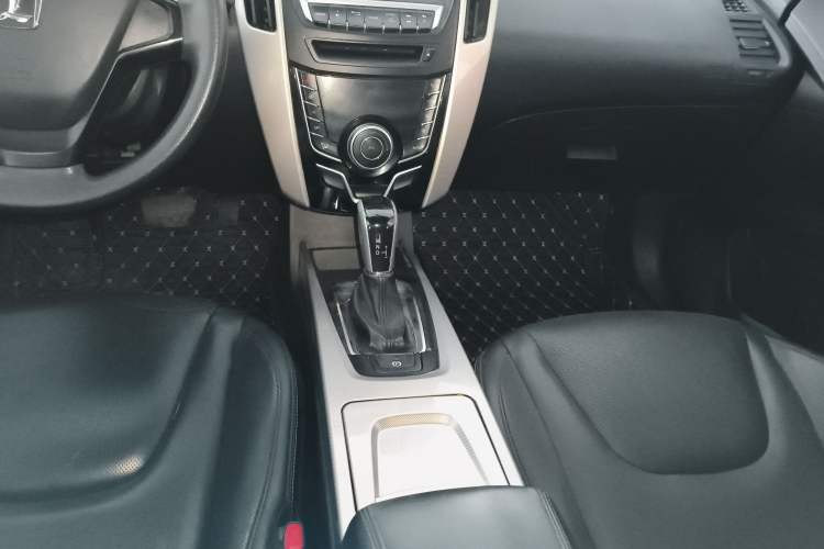 Used Luxgen U6 SUV 2015 1.8T New Innovation Upgrade
