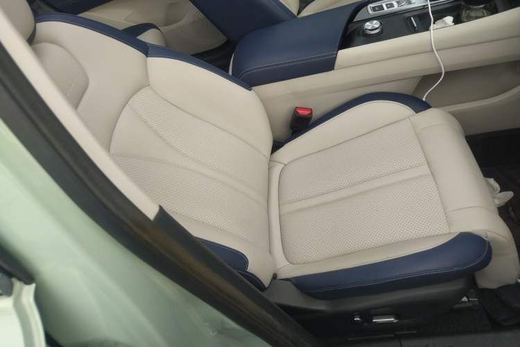 Used Dongfeng Aeolus Huge 2022 Mach Dual-Motor 1.5T MHD Dare-to-Dream Edition