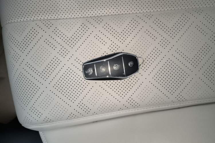 Used BYD Yuan UP 2025 Intelligent Driving Version 401 km Leading Edition
