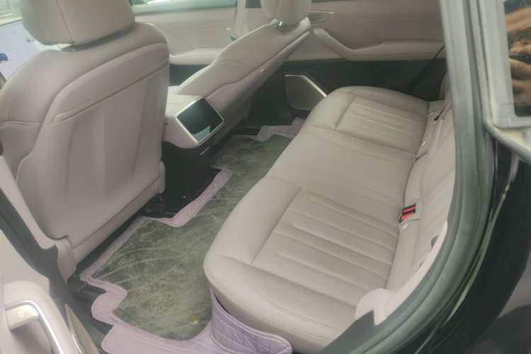 Used ONVO L60 2024 85 kWh Rear-Drive Version
