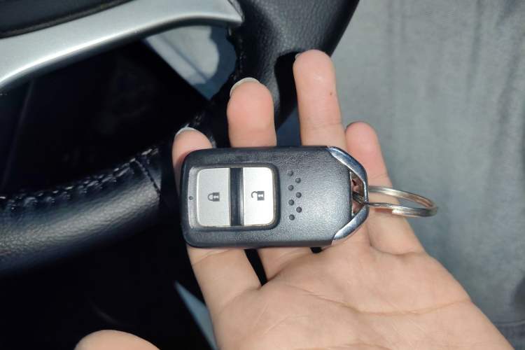 Used Honda Jade 2017 1.8L automatic Comfort version 5 seats