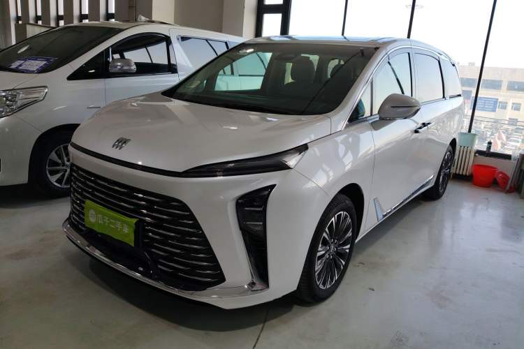 Used Buick GL8 2025 Lu Zun Deluxe Edition