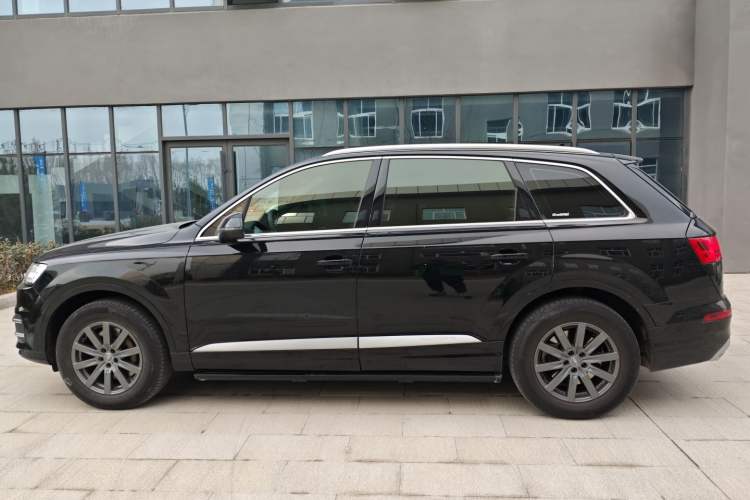 Used Audi Q7 2019 2.0T Standard Model Middle East
