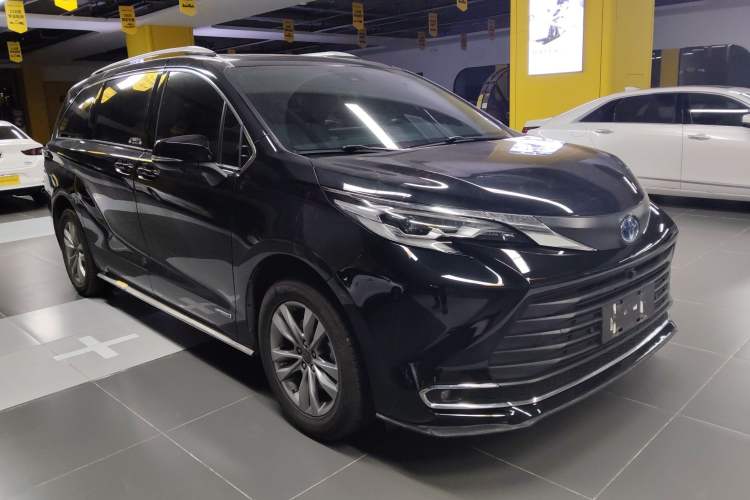 Used Toyota Sienna 2023 2.5L Hybrid Comfort Edition