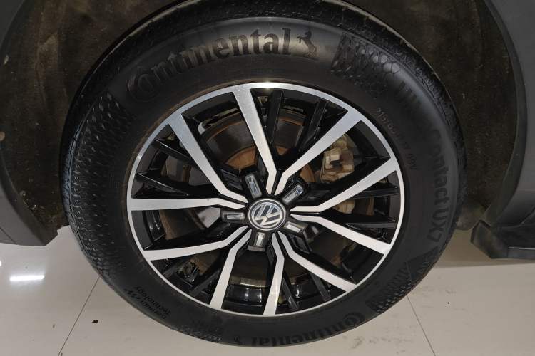 Used Volkswagen Tiguan L 2017 330TSI Automatic Two-Wheel Drive Luxury Edition