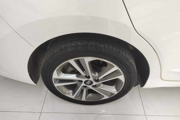 Used Hyundai Elantra 2016 1.6L Automatic ZhiXuan – Elite Version
