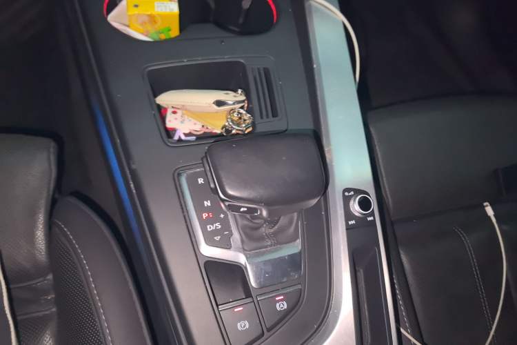 Used Audi A4L 2020 40 TFSI Luxury Dynamic Model
