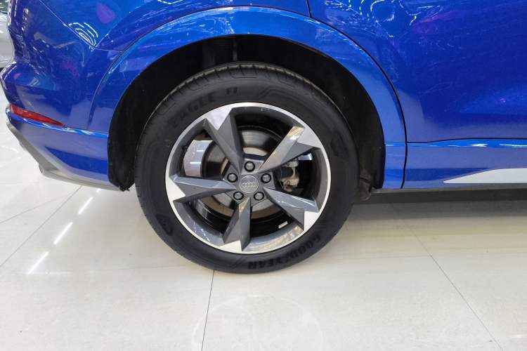 Used Audi Q3 2019 40 TFSI Fashion Dynamic Model