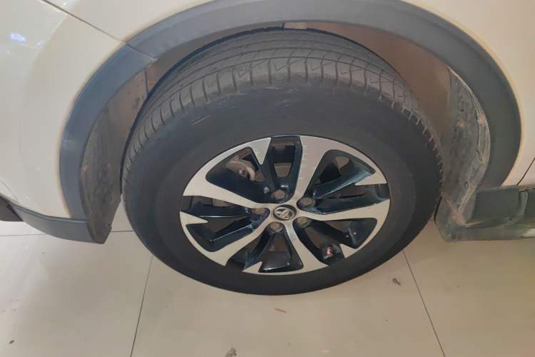 Used Toyota RAV4 2016 2.0L CVT Two-Wheel Drive Fashion Edition China V Standard
